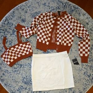 NEW WITH TAGS Forever 21 White Skirt